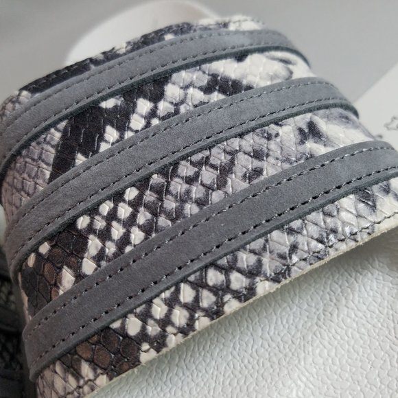 NEW Men's 5 / Women's 6 Adidas Limited Ed. Leather Snake Strap Sandals - Picture 4 of 11